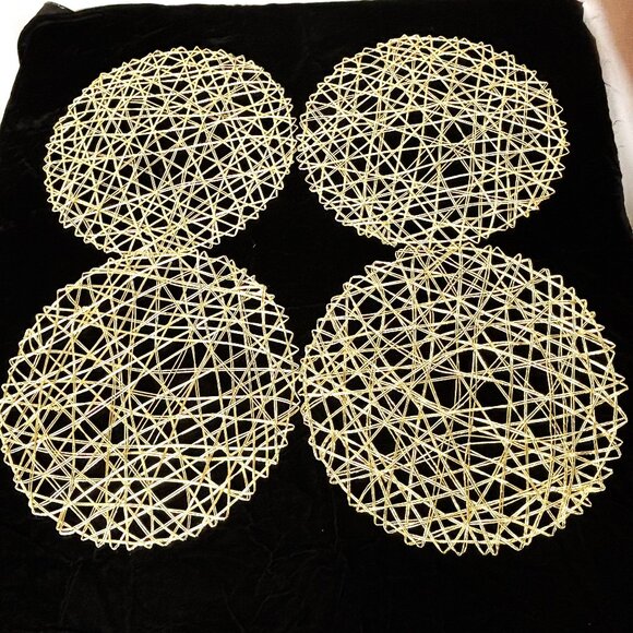 Gold Metallic Woven Christmas Set of Four Round Placemats - Picture 1 of 3